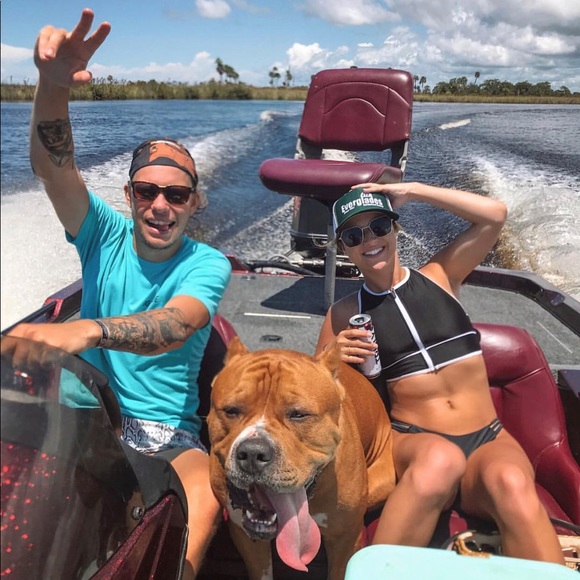 ~ MEET THE POSHER ~ - Picture 5 of 5